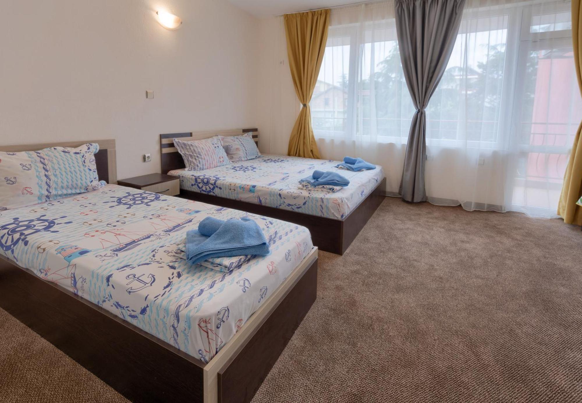 Kazlarov Guest House Kiten  Exterior foto